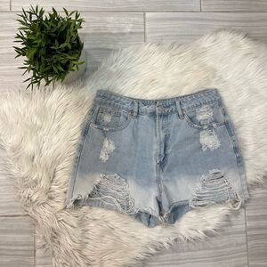 Cali 1850 Light Wash Distressed Shorts
